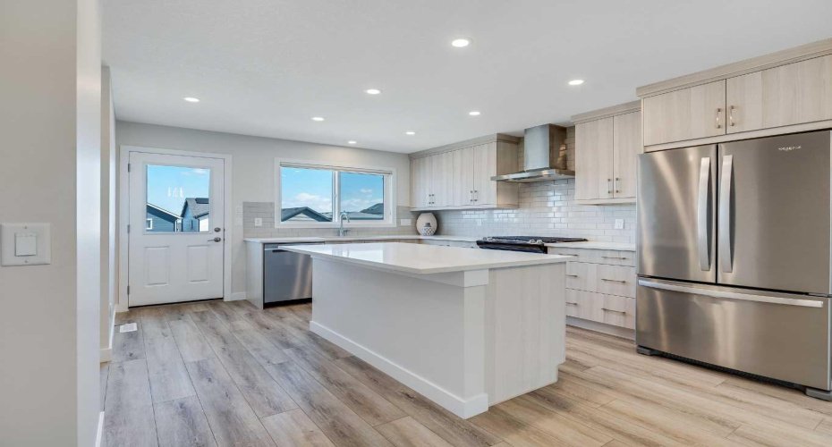 235 Aquila Way, Calgary, Alberta T3R 1Z9, 2 Bedroom Bedrooms, 0 ,3 BathroomBathrooms,Residential,For Sale,Aquila,0,A2327049