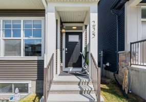 235 Aquila Way, Calgary, Alberta T3R 1Z9, 2 Bedroom Bedrooms, 0 ,3 BathroomBathrooms,Residential,For Sale,Aquila,0,A2327049