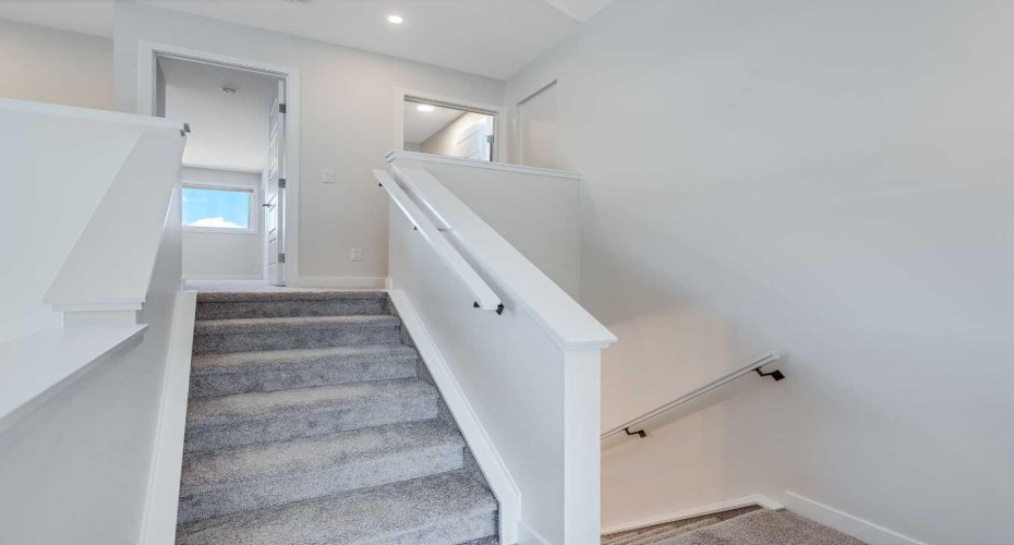 235 Aquila Way, Calgary, Alberta T3R 1Z9, 2 Bedroom Bedrooms, 0 ,3 BathroomBathrooms,Residential,For Sale,Aquila,0,A2327049