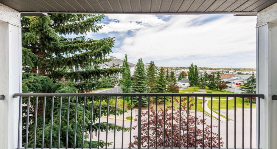 33 Arbour Grove Close, Calgary, Alberta T3G 4K2, 2 Bedroom Bedrooms, 0 ,1 BathroomBathrooms,Residential,For Sale,Arbour Grove,0,A2327073