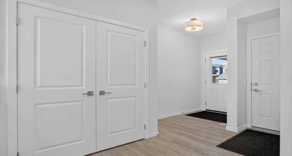 274 Lucas Place, Calgary, Alberta T2P 2E4, 7 Bedroom Bedrooms, 0 ,4 BathroomBathrooms,Residential,For Sale,Lucas,0,A2327141