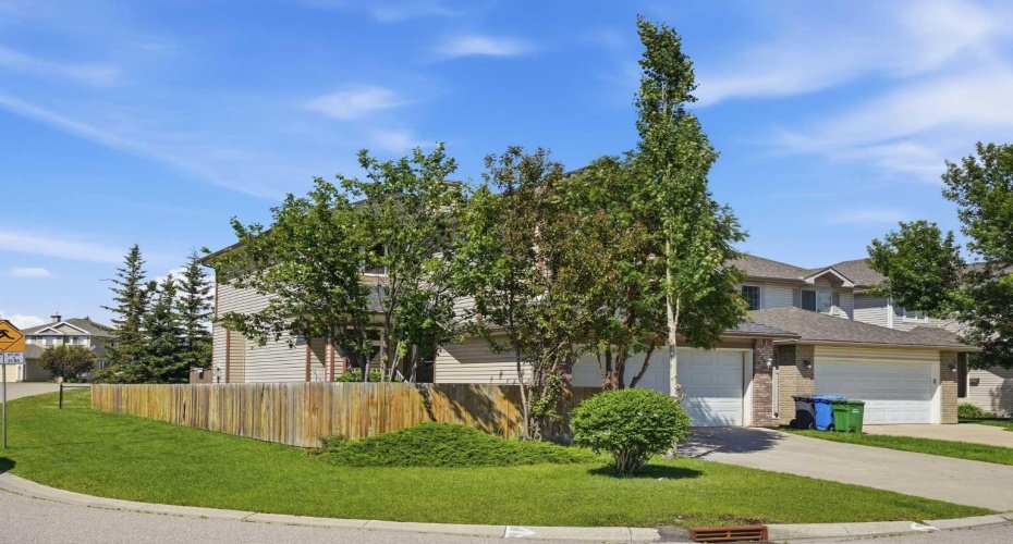79 Citadel Crest Heath, Calgary, Alberta T3G 4W4, 3 Bedroom Bedrooms, 0 ,3 BathroomBathrooms,Residential,For Sale,Citadel Crest,0,A2327203