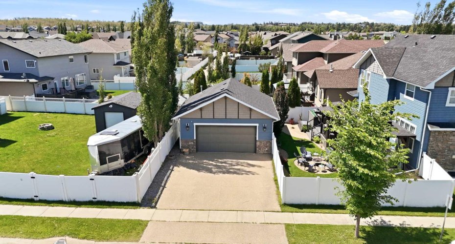 4002 45 Avenue, Sylvan Lake, Alberta T4S 0C1, 4 Bedroom Bedrooms, 0 ,4 BathroomBathrooms,Residential,For Sale,45,0,A2327206