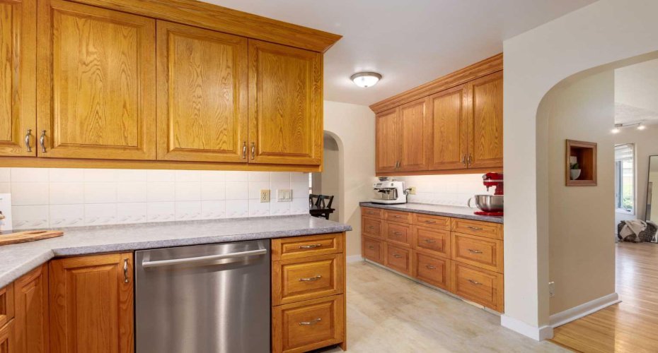 3931 23 Avenue, Calgary, Alberta T3E 0J9, 5 Bedroom Bedrooms, 0 ,2 BathroomBathrooms,Residential,For Sale,23,0,A2327215