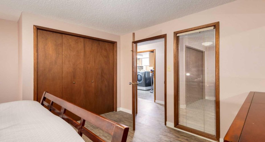 3931 23 Avenue, Calgary, Alberta T3E 0J9, 5 Bedroom Bedrooms, 0 ,2 BathroomBathrooms,Residential,For Sale,23,0,A2327215