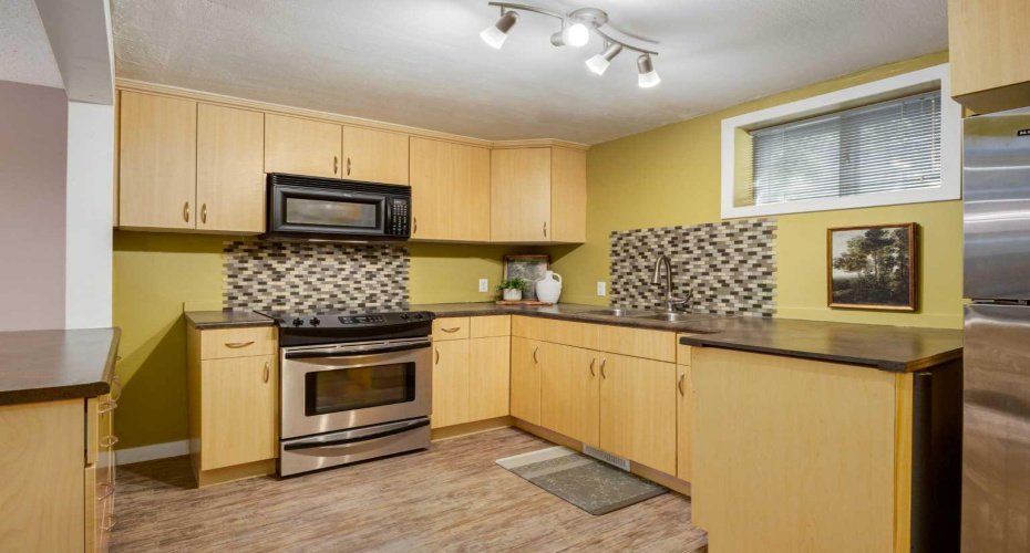 3931 23 Avenue, Calgary, Alberta T3E 0J9, 5 Bedroom Bedrooms, 0 ,2 BathroomBathrooms,Residential,For Sale,23,0,A2327215