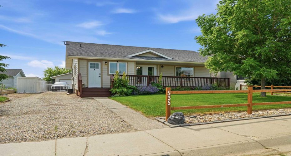 535 Pioneer Drive, Irricana, Alberta T0M 1B0, 3 Bedroom Bedrooms, 0 ,2 BathroomBathrooms,Residential,For Sale,Pioneer,0,A2327256