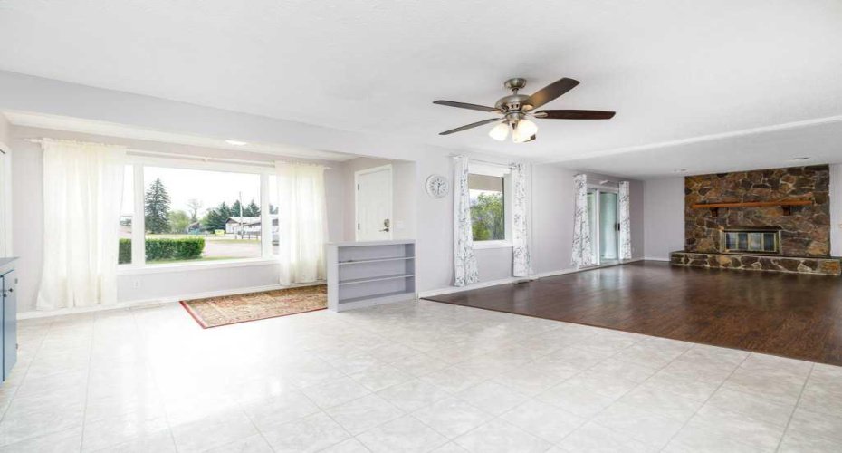 126 Queen Street, Elnora, Alberta T0M 0A9, 3 Bedroom Bedrooms, 0 ,2 BathroomBathrooms,Residential,For Sale,Queen,0,A2327264