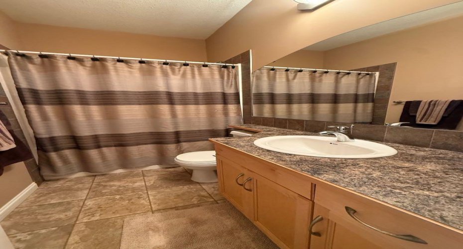 3815 75 Street, Camrose, Alberta T4V 4C1, 3 Bedroom Bedrooms, 0 ,3 BathroomBathrooms,Residential,For Sale,75,0,A2327274