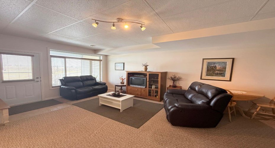 3815 75 Street, Camrose, Alberta T4V 4C1, 3 Bedroom Bedrooms, 0 ,3 BathroomBathrooms,Residential,For Sale,75,0,A2327274