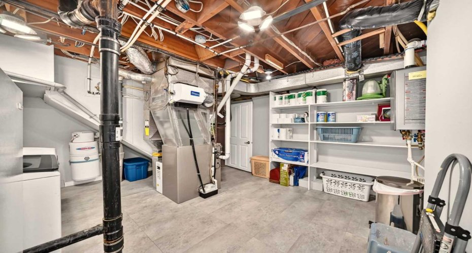 2024 Chicoutimi Drive, Calgary, Alberta T2L 0V7, 4 Bedroom Bedrooms, 0 ,3 BathroomBathrooms,Residential,For Sale,Chicoutimi,0,A2327295