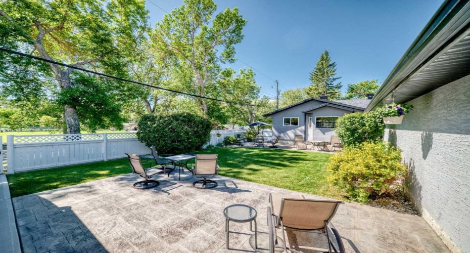 2024 Chicoutimi Drive, Calgary, Alberta T2L 0V7, 4 Bedroom Bedrooms, 0 ,3 BathroomBathrooms,Residential,For Sale,Chicoutimi,0,A2327295