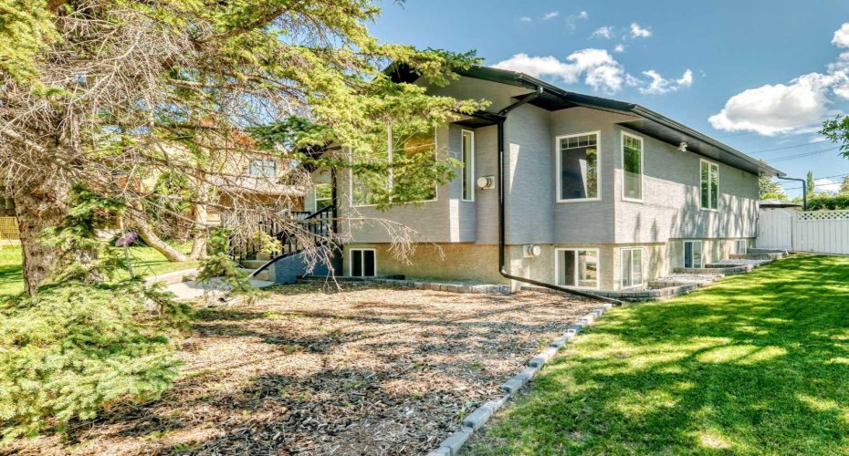 2024 Chicoutimi Drive, Calgary, Alberta T2L 0V7, 4 Bedroom Bedrooms, 0 ,3 BathroomBathrooms,Residential,For Sale,Chicoutimi,0,A2327295