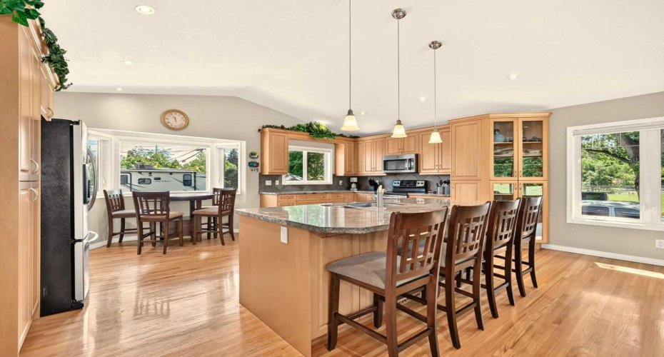 2024 Chicoutimi Drive, Calgary, Alberta T2L 0V7, 4 Bedroom Bedrooms, 0 ,3 BathroomBathrooms,Residential,For Sale,Chicoutimi,0,A2327295