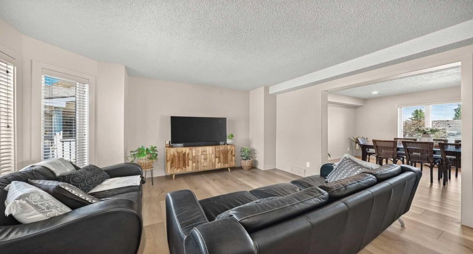 21 Shawbrooke Bay, Calgary, Alberta T2Y 3A1, 4 Bedroom Bedrooms, 0 ,4 BathroomBathrooms,Residential,For Sale,Shawbrooke,0,A2327387 21 Shawbrooke Bay, Calgary, Alberta T2Y 3A1, 4 Bedroom Bedrooms, 0 ,4 BathroomBathrooms,Residential,For Sale,Shawbrooke,0,A2327387