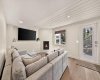 Bright living space in w/o Bright living space in w/o
