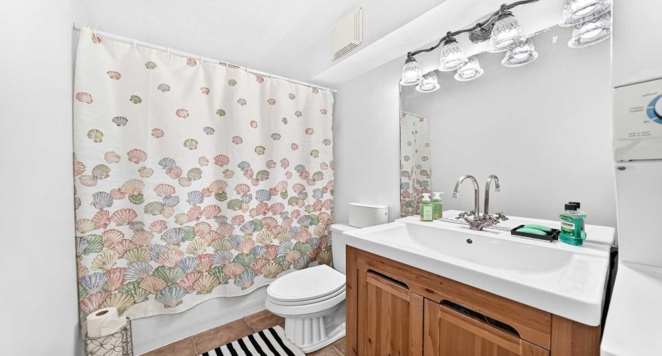 11 Bedford Drive, Calgary, Alberta T3K 1L2, 3 Bedroom Bedrooms, 0 ,3 BathroomBathrooms,Residential,For Sale,Bedford,0,A2327391