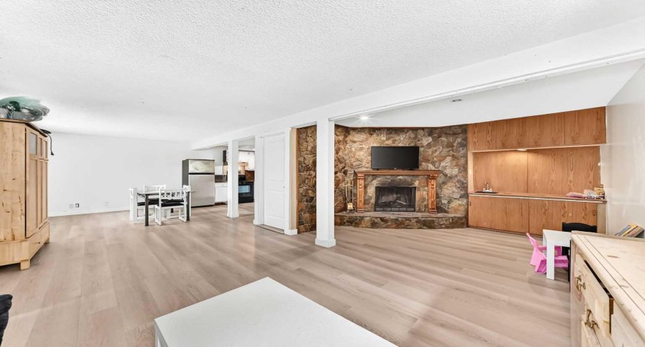 11 Bedford Drive, Calgary, Alberta T3K 1L2, 3 Bedroom Bedrooms, 0 ,3 BathroomBathrooms,Residential,For Sale,Bedford,0,A2327391