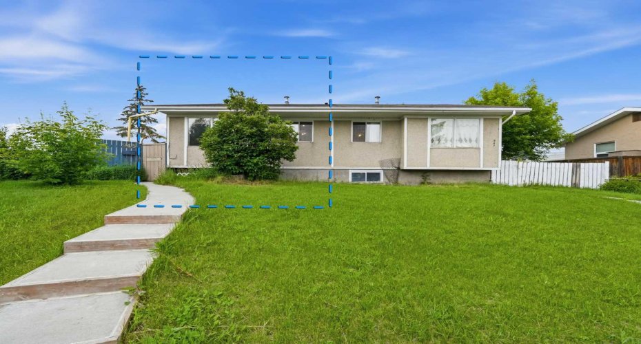 945 Marcombe Drive, Calgary, Alberta T2A3H2, 3 Bedroom Bedrooms, 0 ,2 BathroomBathrooms,Residential,For Sale,Marcombe,0,A2327453