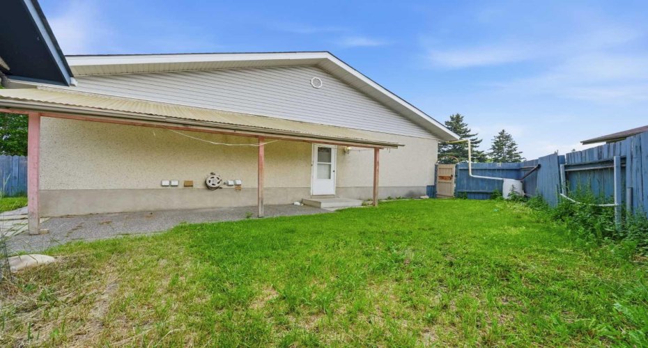 945 Marcombe Drive, Calgary, Alberta T2A3H2, 3 Bedroom Bedrooms, 0 ,2 BathroomBathrooms,Residential,For Sale,Marcombe,0,A2327453