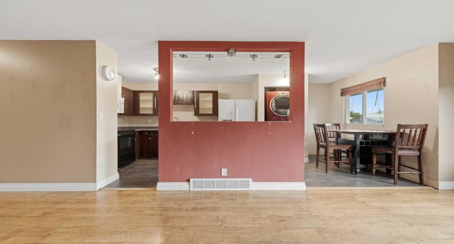 945 Marcombe Drive, Calgary, Alberta T2A3H2, 3 Bedroom Bedrooms, 0 ,2 BathroomBathrooms,Residential,For Sale,Marcombe,0,A2327453