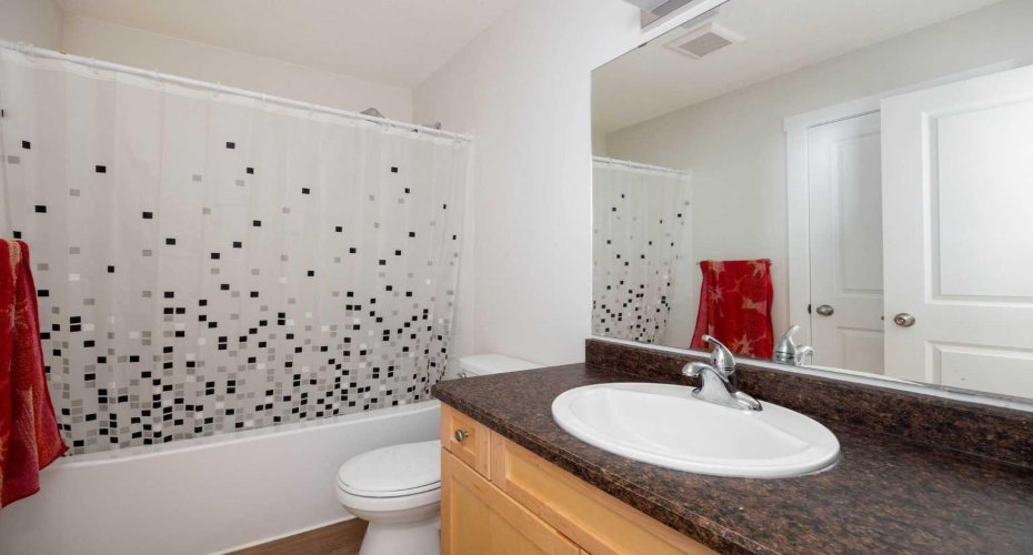 4 piece main bath