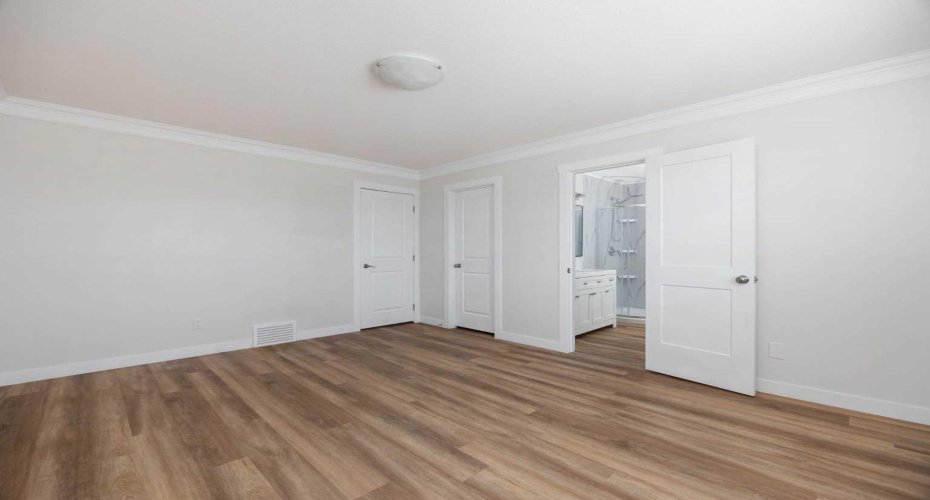 Ensuite bath off master
