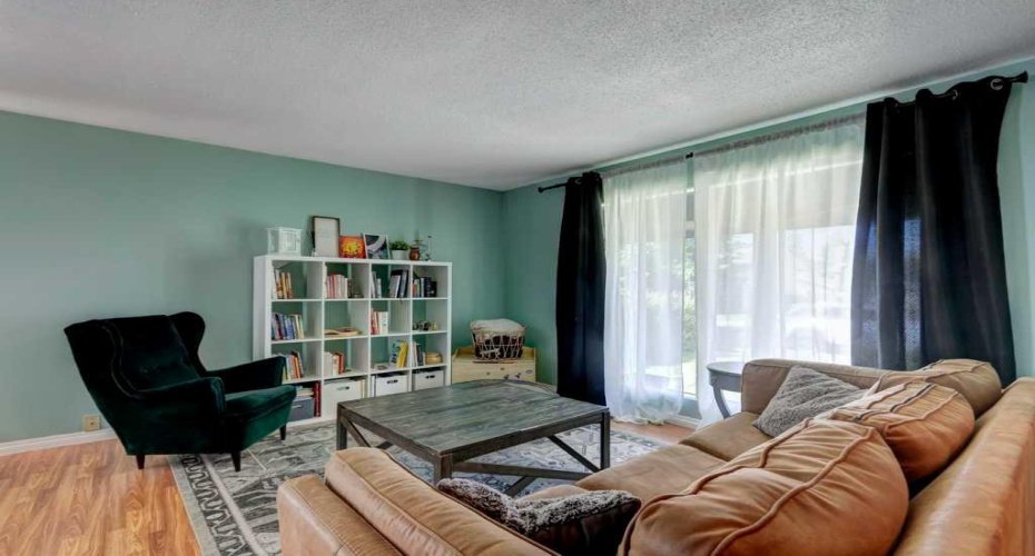 14 Mist Road, High River, Alberta T1V 1C4, 4 Bedroom Bedrooms, 0 ,3 BathroomBathrooms,Residential,For Sale,Mist,0,A2327504