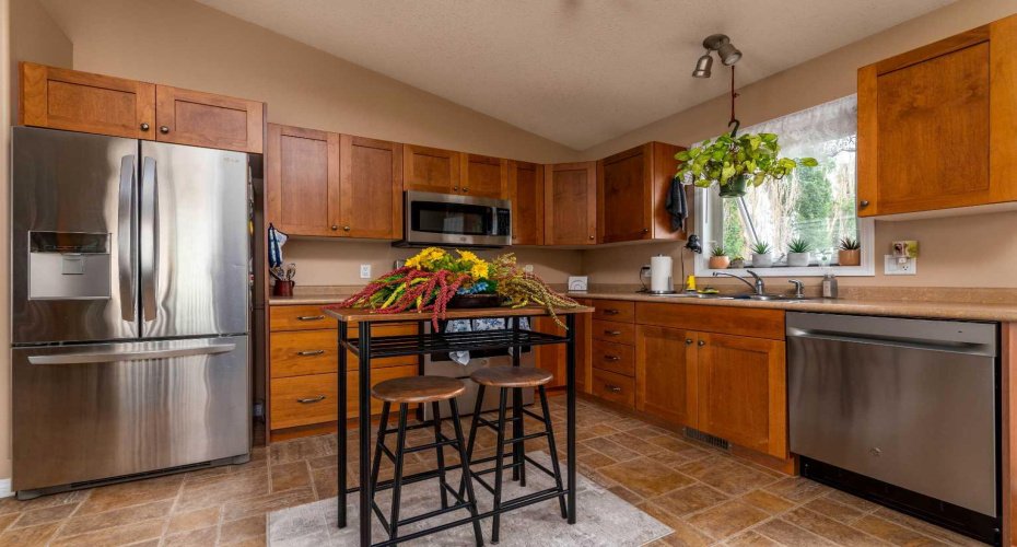 2205 51 Avenue, Lloydminster, Alberta T9V 3H4, 4 Bedroom Bedrooms, 0 ,2 BathroomBathrooms,Residential,For Sale,51,0,A2327539