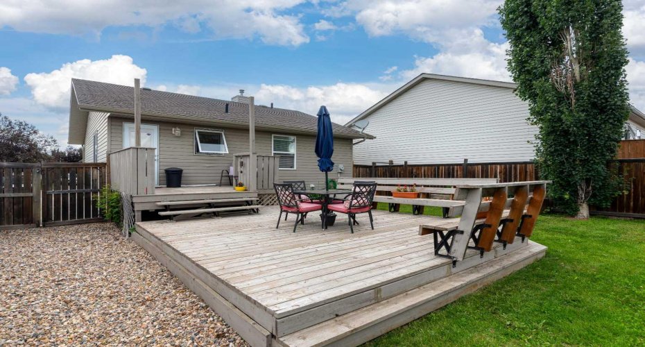 2205 51 Avenue, Lloydminster, Alberta T9V 3H4, 4 Bedroom Bedrooms, 0 ,2 BathroomBathrooms,Residential,For Sale,51,0,A2327539