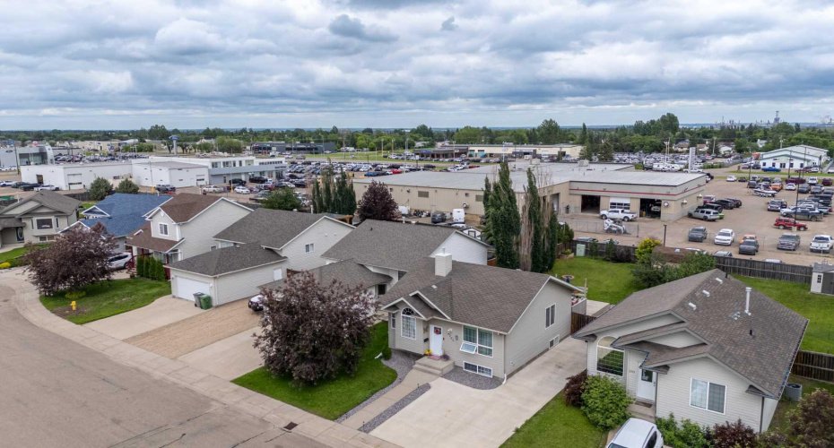 2205 51 Avenue, Lloydminster, Alberta T9V 3H4, 4 Bedroom Bedrooms, 0 ,2 BathroomBathrooms,Residential,For Sale,51,0,A2327539