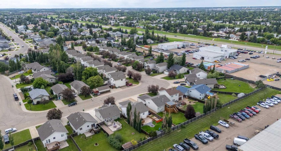 2205 51 Avenue, Lloydminster, Alberta T9V 3H4, 4 Bedroom Bedrooms, 0 ,2 BathroomBathrooms,Residential,For Sale,51,0,A2327539