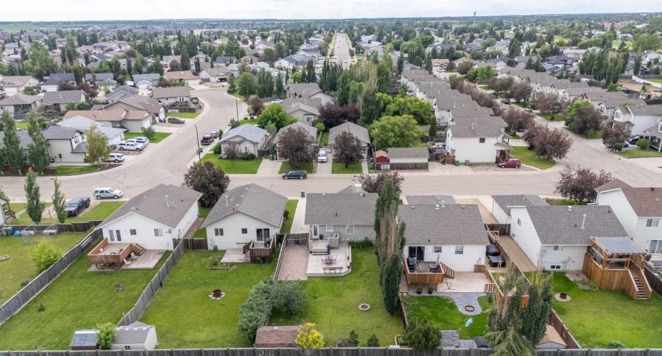 2205 51 Avenue, Lloydminster, Alberta T9V 3H4, 4 Bedroom Bedrooms, 0 ,2 BathroomBathrooms,Residential,For Sale,51,0,A2327539