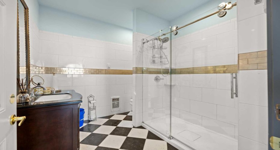 Shop bathroom Shop bathroom