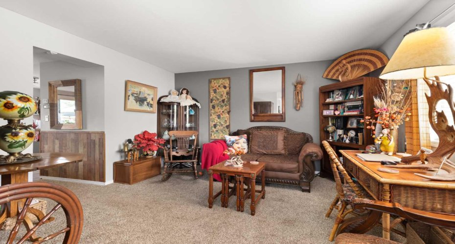140 6 Street, Medicine Hat, Alberta T1A1G8, 3 Bedroom Bedrooms, 0 ,2 BathroomBathrooms,Residential,For Sale,6,0,A2327559