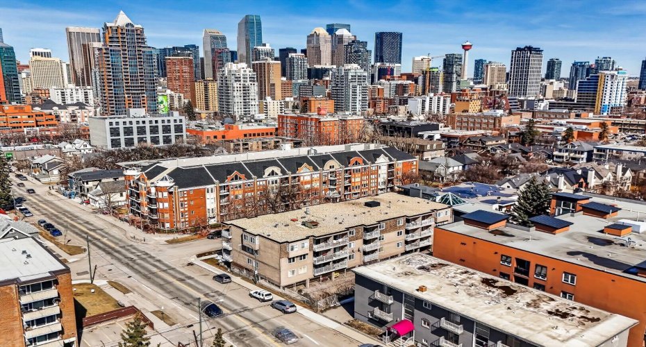 835 19 Avenue, Calgary, Alberta T2T0H6, 2 Bedroom Bedrooms, 0 ,1 BathroomBathrooms,Residential,For Sale,19,0,A2327562