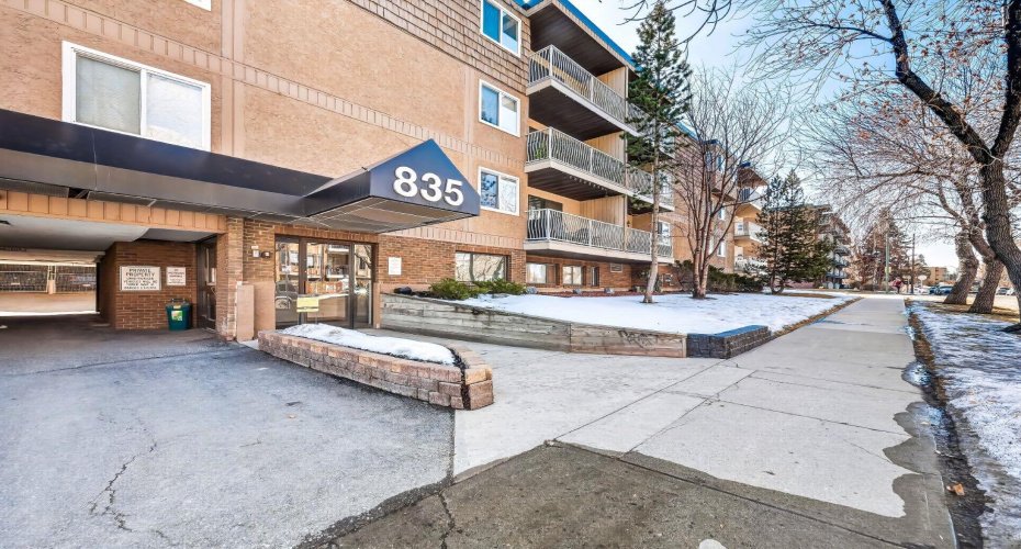 835 19 Avenue, Calgary, Alberta T2T0H6, 2 Bedroom Bedrooms, 0 ,1 BathroomBathrooms,Residential,For Sale,19,0,A2327562