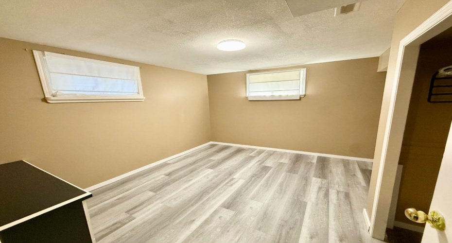 132 SUNWAPTA Drive, Hinton, Alberta T7V1G2, 6 Bedroom Bedrooms, 0 ,2 BathroomBathrooms,Residential,For Sale,SUNWAPTA,0,A2327595