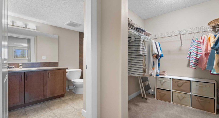 162 Country Village Circle, Calgary, Alberta T3K 0E6, 2 Bedroom Bedrooms, 0 ,2 BathroomBathrooms,Residential,For Sale,Country Village,0,A2327635