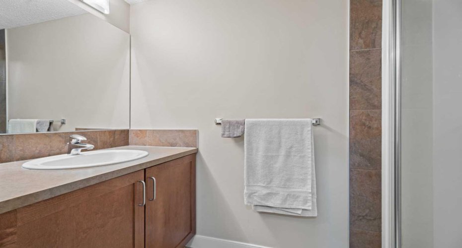 162 Country Village Circle, Calgary, Alberta T3K 0E6, 2 Bedroom Bedrooms, 0 ,2 BathroomBathrooms,Residential,For Sale,Country Village,0,A2327635