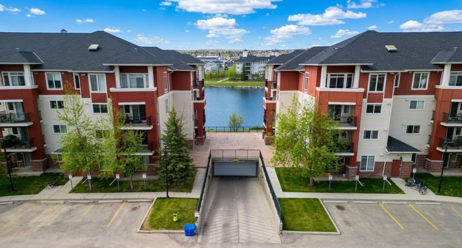 162 Country Village Circle, Calgary, Alberta T3K 0E6, 2 Bedroom Bedrooms, 0 ,2 BathroomBathrooms,Residential,For Sale,Country Village,0,A2327635