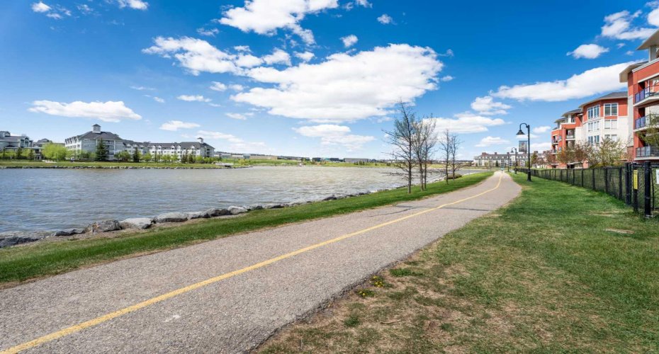 162 Country Village Circle, Calgary, Alberta T3K 0E6, 2 Bedroom Bedrooms, 0 ,2 BathroomBathrooms,Residential,For Sale,Country Village,0,A2327635