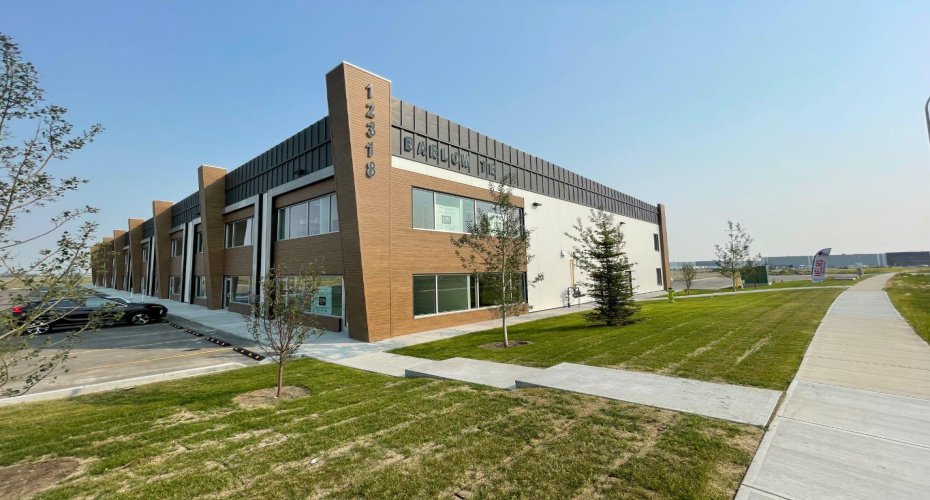 12318 Barlow Trail, Calgary, Alberta T3J3T9, 0 , 0 ,0,Commercial,For Lease,Barlow,0,A2327642