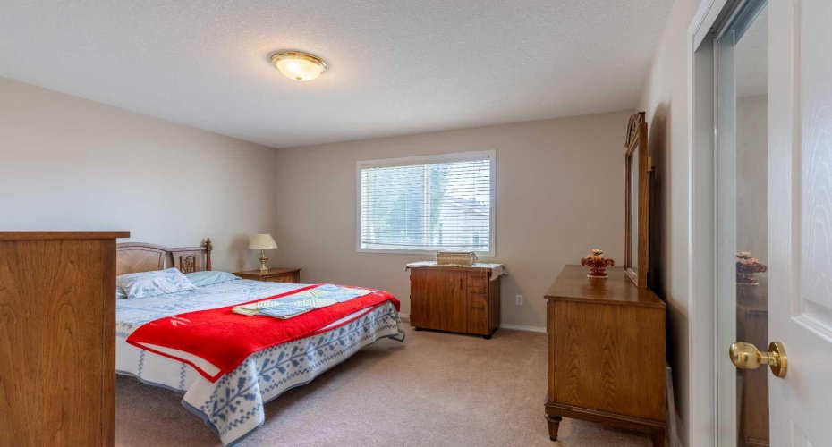 187 Cougar Way, Lethbridge, Alberta T1H 6P4, 3 Bedroom Bedrooms, 0 ,2 BathroomBathrooms,Residential,For Sale,Cougar,0,A2327650
