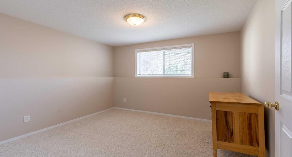 187 Cougar Way, Lethbridge, Alberta T1H 6P4, 3 Bedroom Bedrooms, 0 ,2 BathroomBathrooms,Residential,For Sale,Cougar,0,A2327650