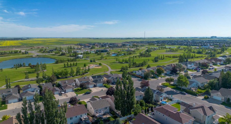 187 Cougar Way, Lethbridge, Alberta T1H 6P4, 3 Bedroom Bedrooms, 0 ,2 BathroomBathrooms,Residential,For Sale,Cougar,0,A2327650