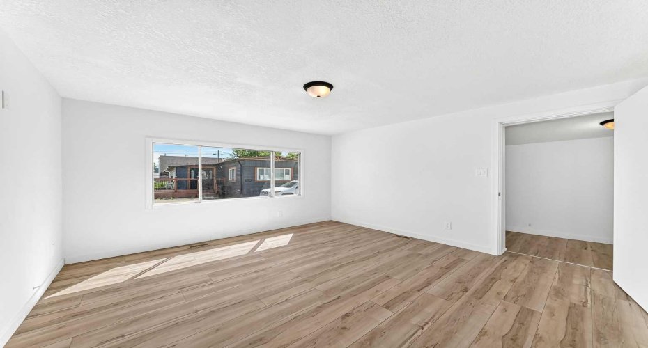 2106 50 Street, Calgary, Alberta T2B 1M7, 3 Bedroom Bedrooms, 0 ,1 BathroomBathrooms,Mobile,For Sale,50,0,A2327664