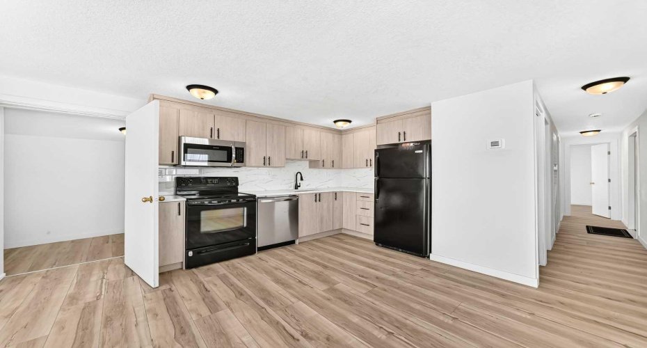 2106 50 Street, Calgary, Alberta T2B 1M7, 3 Bedroom Bedrooms, 0 ,1 BathroomBathrooms,Mobile,For Sale,50,0,A2327664
