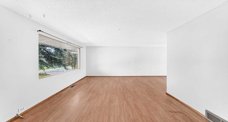 6839 Huntridge Hill, Calgary, Alberta T2K 4A1, 4 Bedroom Bedrooms, 0 ,3 BathroomBathrooms,Residential,For Sale,Huntridge,0,A2327673