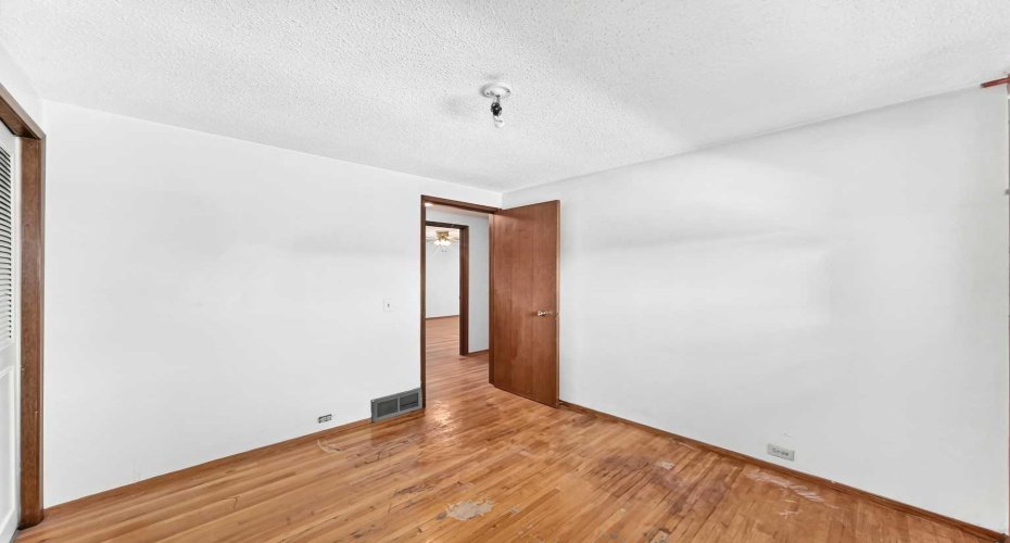 6839 Huntridge Hill, Calgary, Alberta T2K 4A1, 4 Bedroom Bedrooms, 0 ,3 BathroomBathrooms,Residential,For Sale,Huntridge,0,A2327673